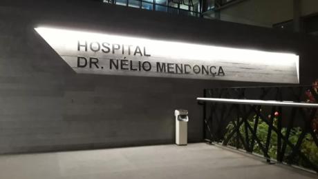 Cai de escadaria de altura de quatro metros e vai para o hospital