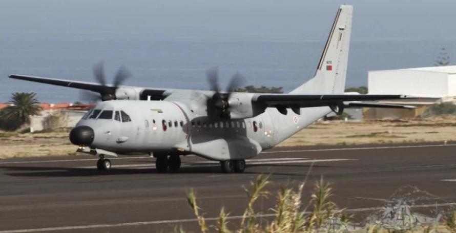 Criança e duas mulheres transportadas do Porto Santo para a Madeira